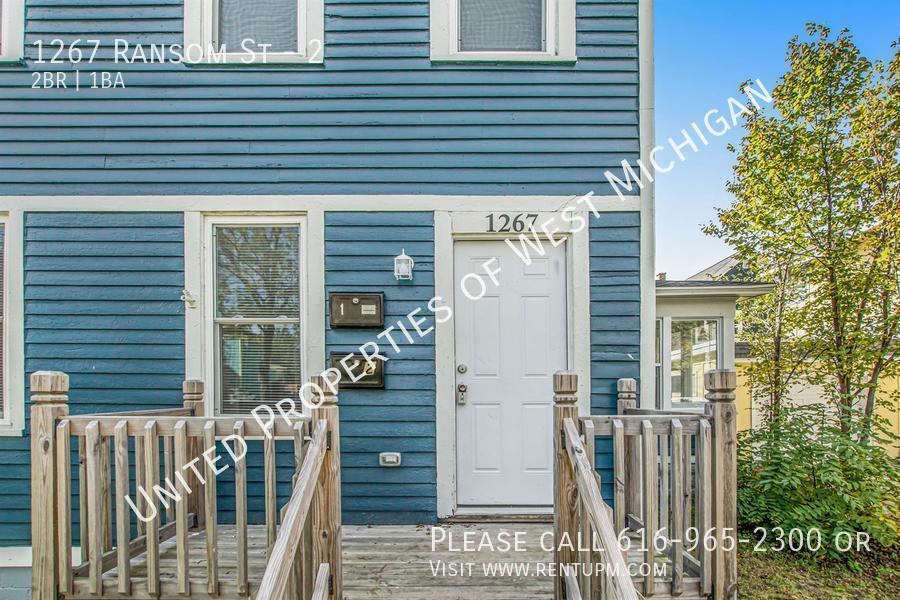 Foto del edificio - Available Now | Upper 2 Bedroom 1 Bathroom...