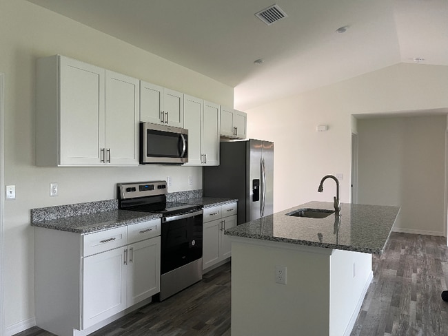 Foto del edificio - 1121 NW 13th Terrace