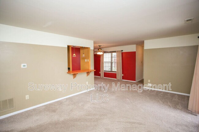 Foto del edificio - 315 Steeplechase Ct