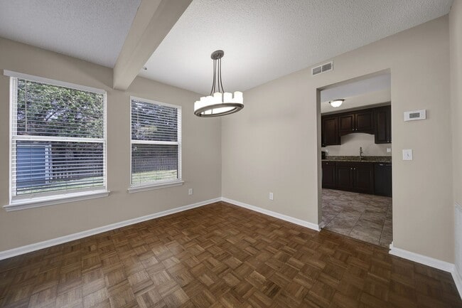 Building Photo - Wonderful Three Bed Two and a Half Bath Ho...