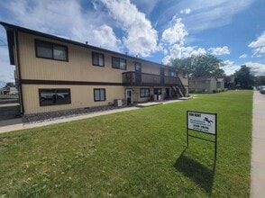 Building Photo - 1506 Yellowstone Ave