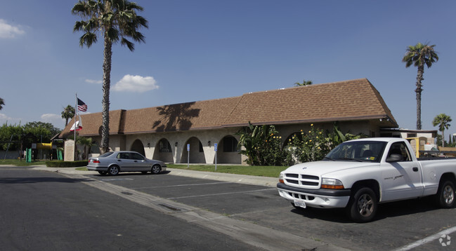 Building Photo - Las Palmas Estates