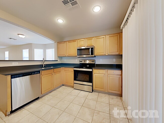 Building Photo - 15456 W Desert Mirage Dr