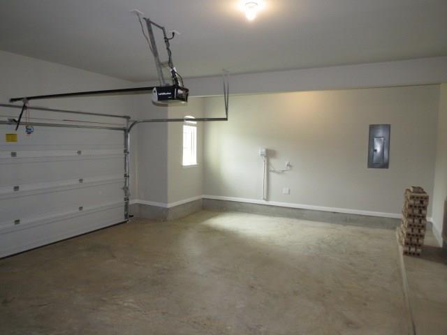 Building Photo - 13310 Hidden Valley Dr