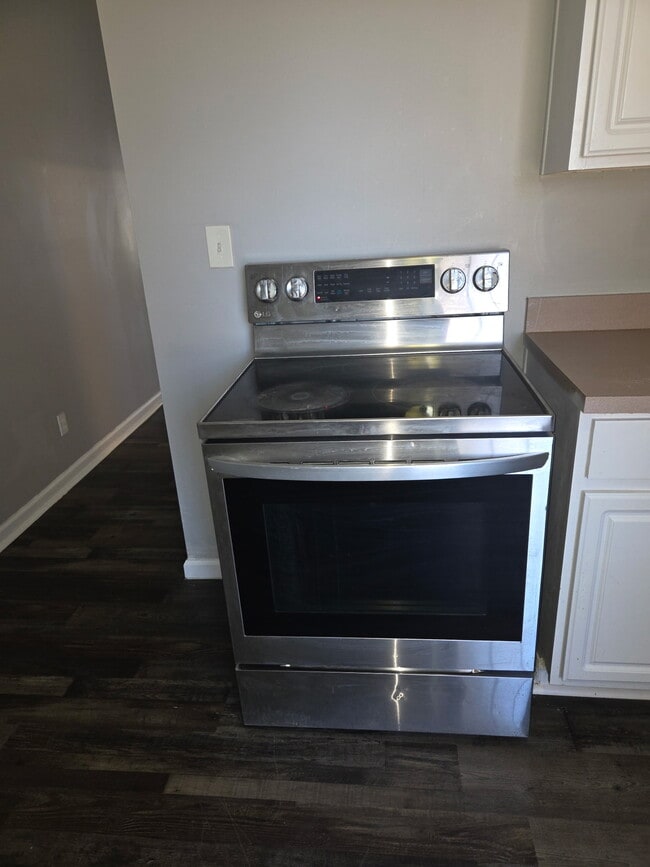 Building Photo - 127 N 46th St