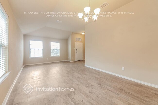 Foto del edificio - 6616 Chalk River Dr