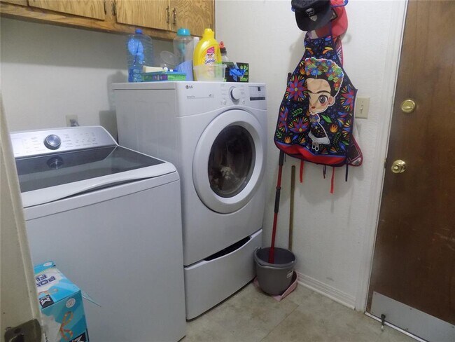 Foto del edificio - 115 Verna Spur