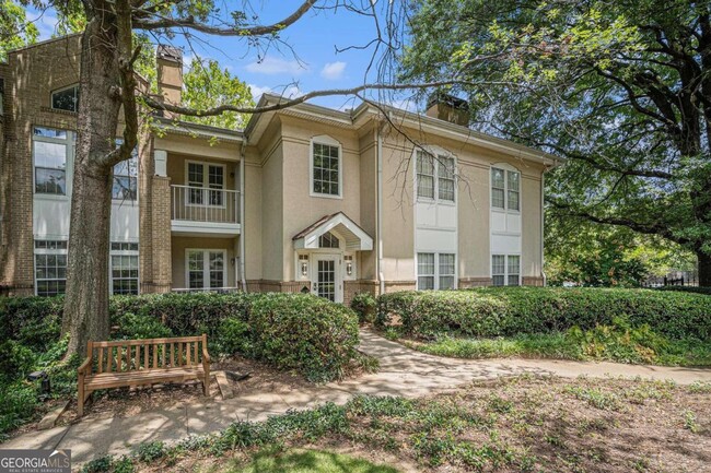 Foto del edificio - 240 Renaissance Pkwy NE