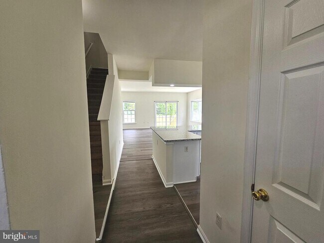 Foto del edificio - 124 Bay Hill Ln