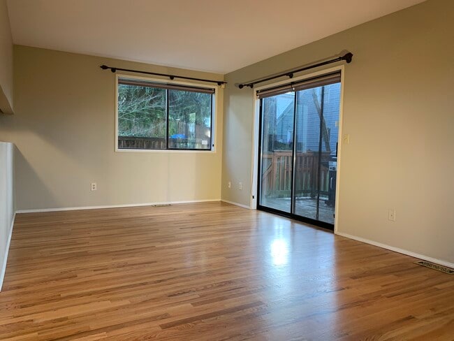 Building Photo - 9427 25th Ave NE