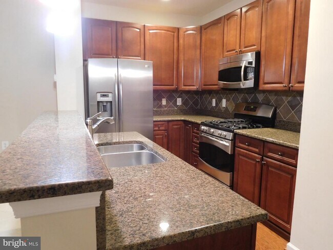 Building Photo - 14305 Brushwood Way