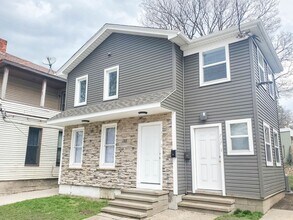 Building Photo - 717 Myrtle St