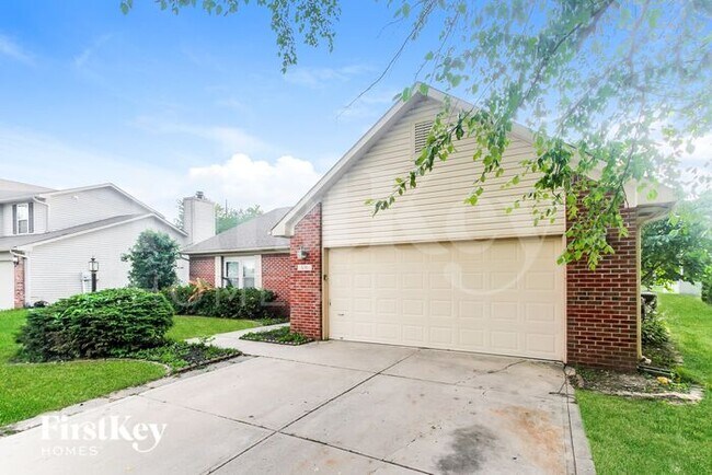 Foto del edificio - 536 Garden Grace Dr