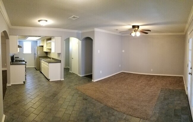 Foto del edificio - 1002 Quebec Dr