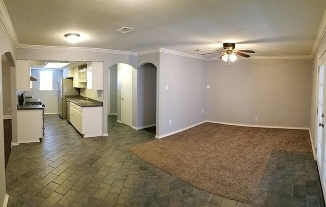 Building Photo - Wonderful Home!