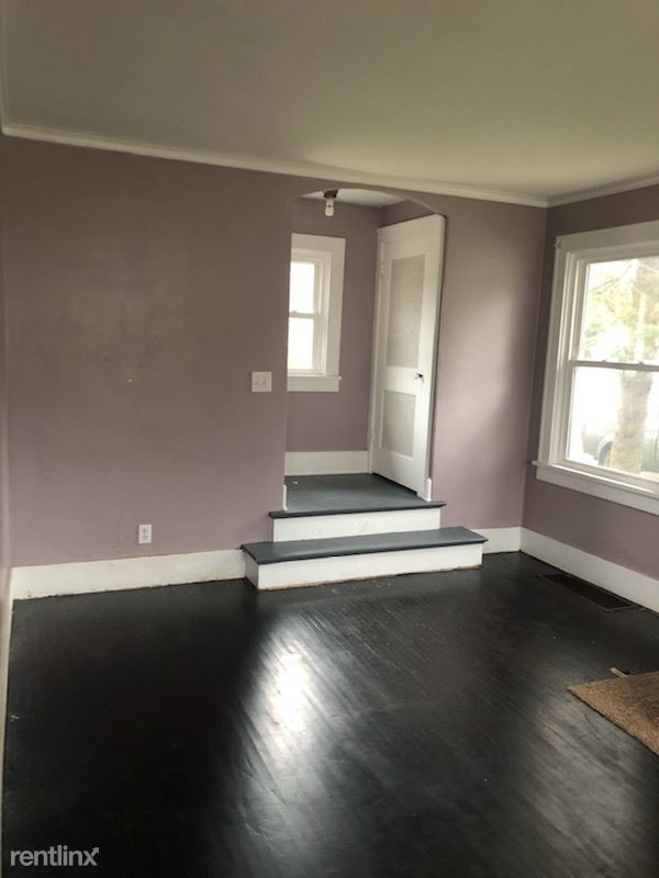 Building Photo - 3 br, 1 bath House - 1415 W Gilbert Ave