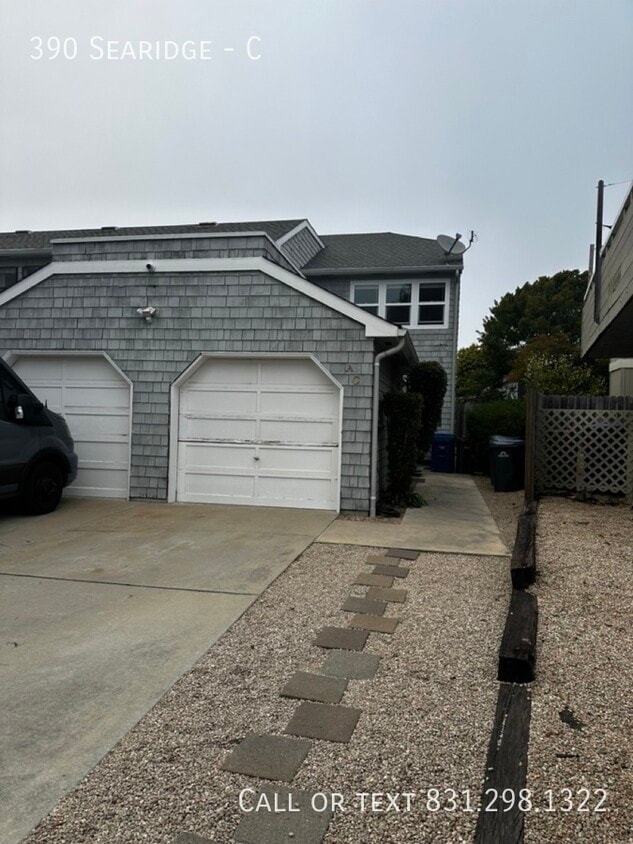 Primary Photo - 390 Searidge-C