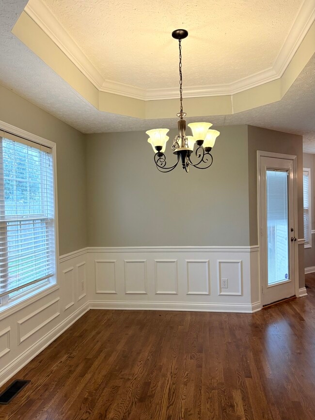 Building Photo - 3372 Fair Oaks Cir