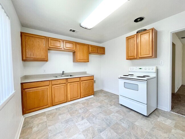 Foto del edificio - 700-702 Poplar Avenue