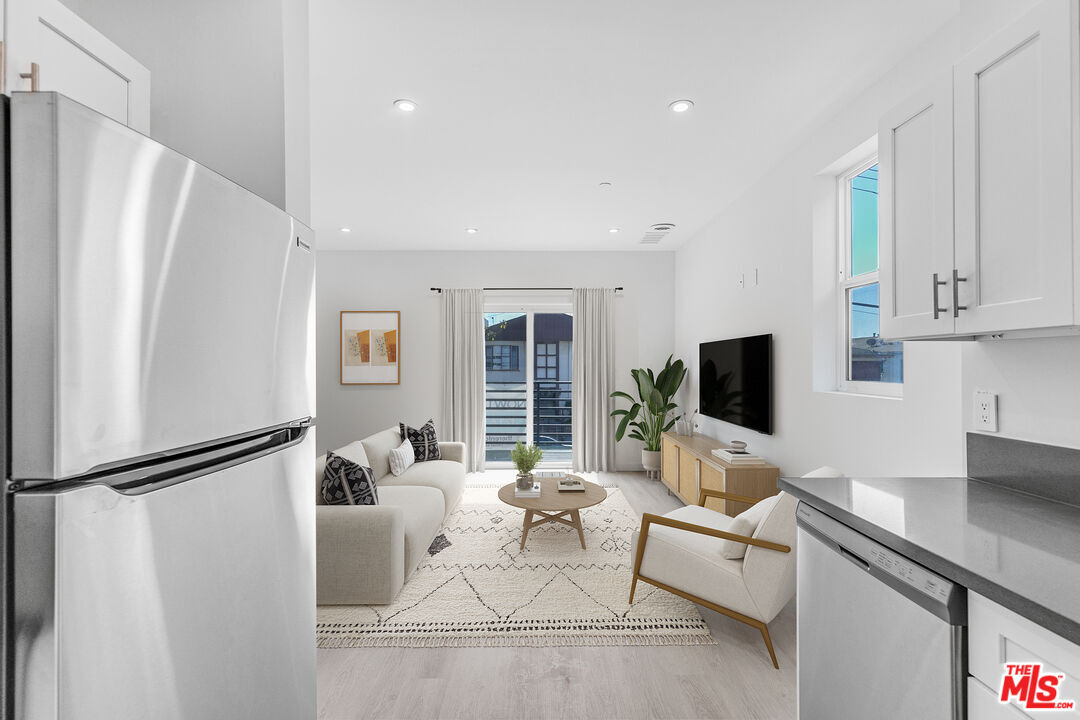 Foto principal - 1227 N Berendo St