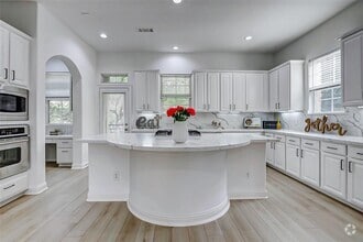 Building Photo - 5 Versante Ct