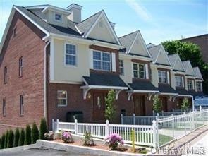 Primary Photo - 250 Pelham Rd
