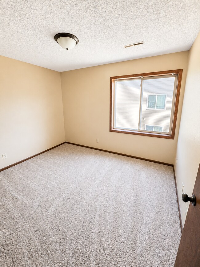 Foto del edificio - 3271 Ansborough Ave