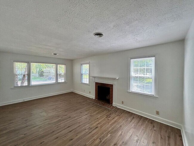 Building Photo - 106 Indian Springs Rd