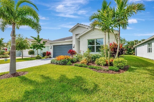 Building Photo - 12756 SW Clear Water Way