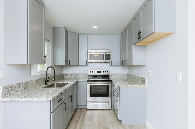 Foto del edificio - 13392 Magnolia St