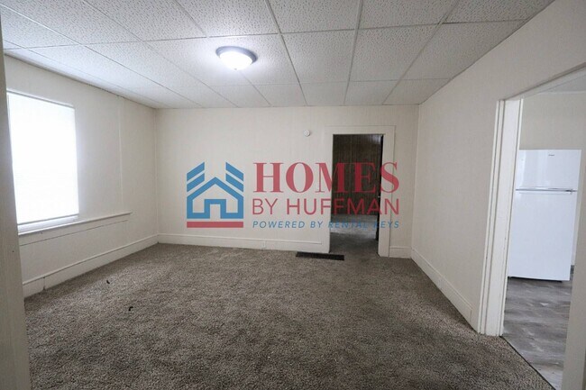 Foto del edificio - 818 S Barker Ave