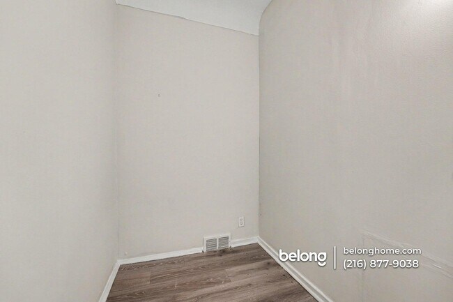 Foto del edificio - 3326 Walton Ave