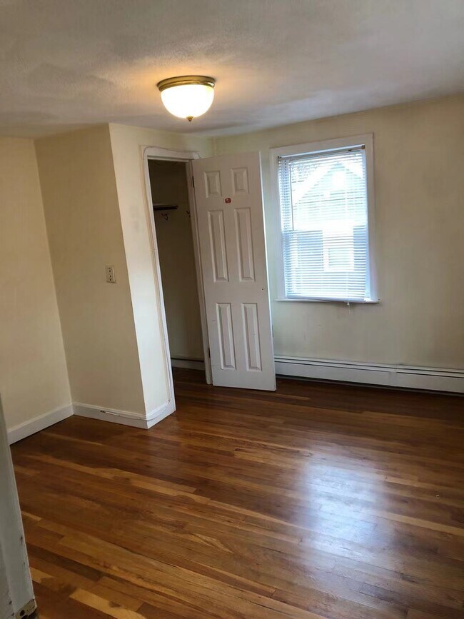 Building Photo - 46 Blossom St