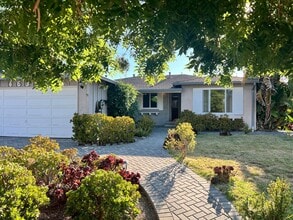 Building Photo - 4631 Ridpath St
