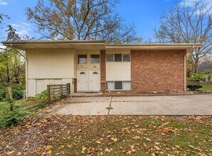 Building Photo - 412 S Revena Blvd