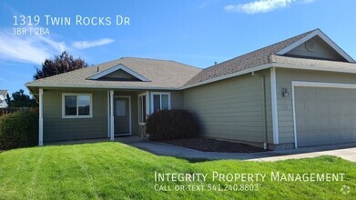 Building Photo - 1319 Twin Rocks Dr