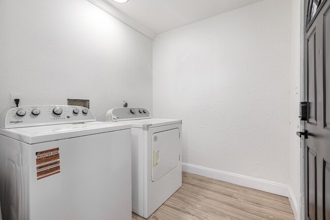 Foto del edificio - 733 Tarpon Ave