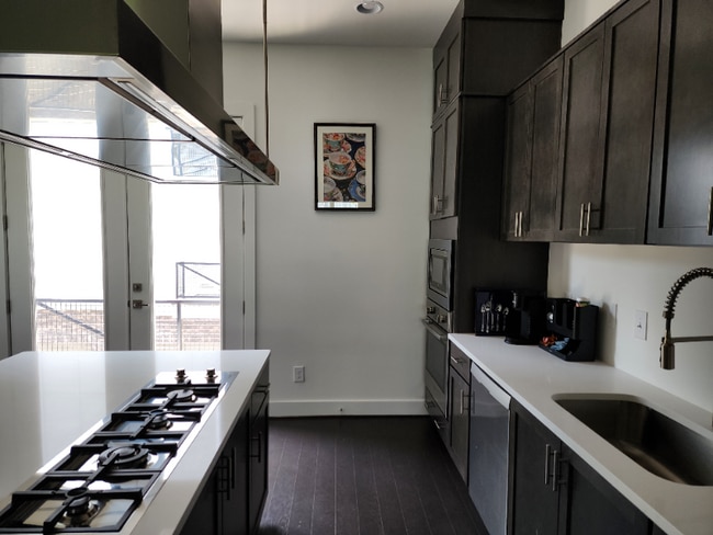 Building Photo - 241 Maynard Terrace SE