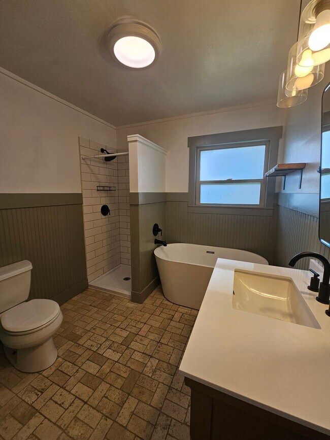 Foto del edificio - 1519 NE Elm Ln