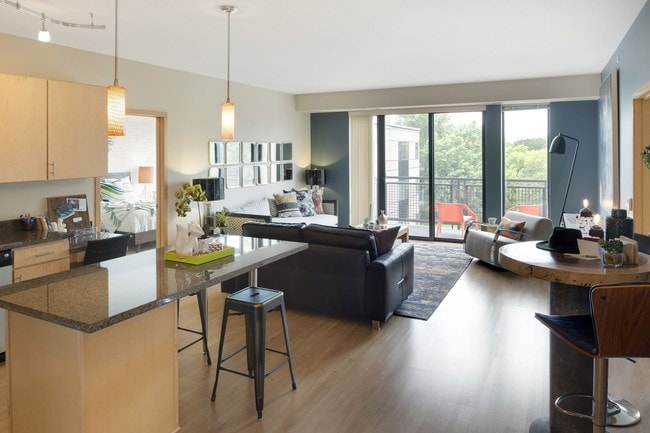 Ellipse on Excelsior and E2 apartments — community photo - Ellipse on Excelsior and E2
