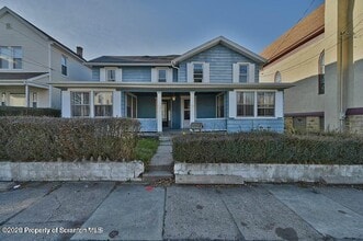 Building Photo - 418 W Market St