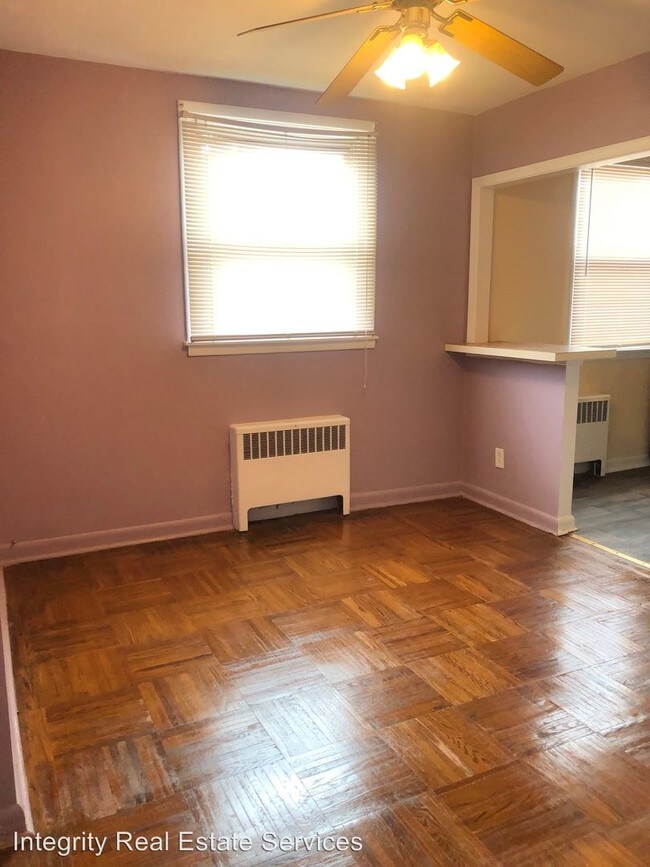 Building Photo - 922 Durard St