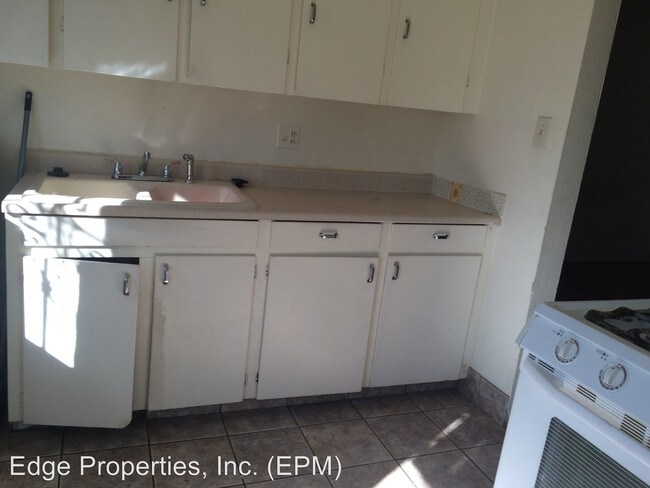 Foto del edificio - 5420 E Asbury Ave