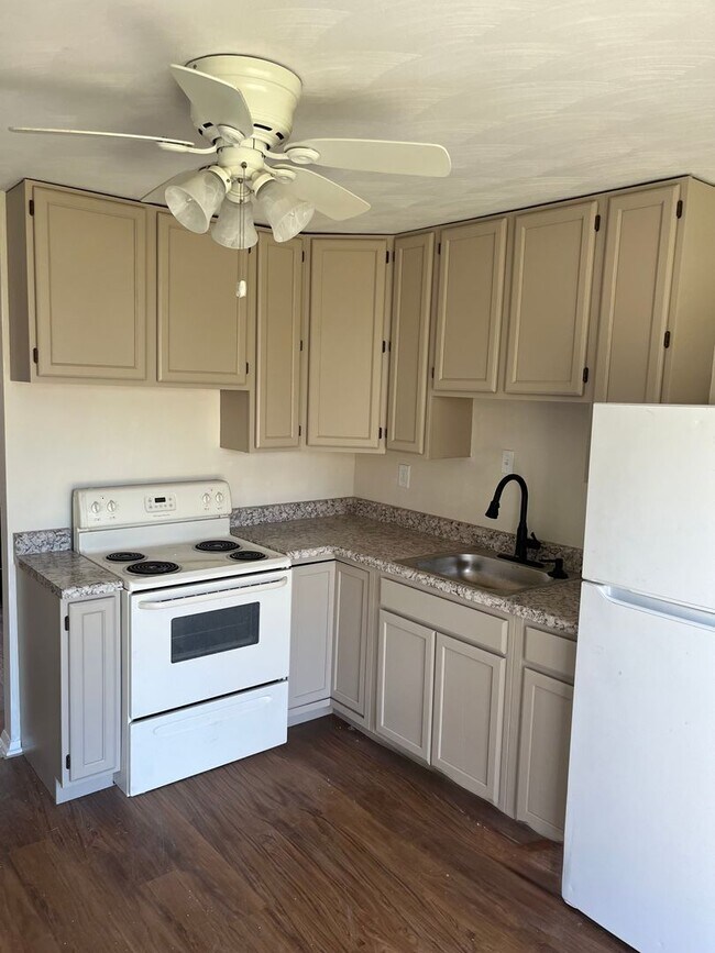 Foto del edificio - Charming 2 Bed 1 Bath House