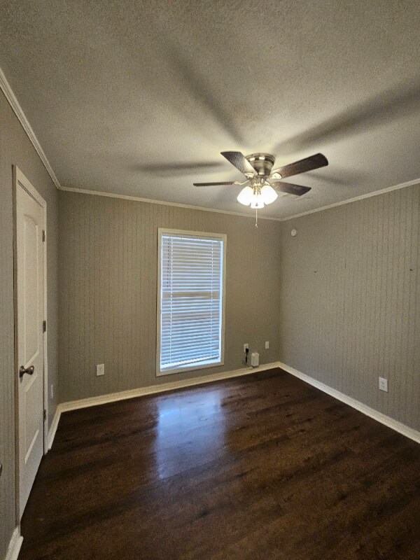 Foto del edificio - 16 Linder Rd