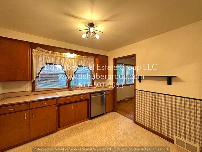 Building Photo - 1316 Ravenswood Dr