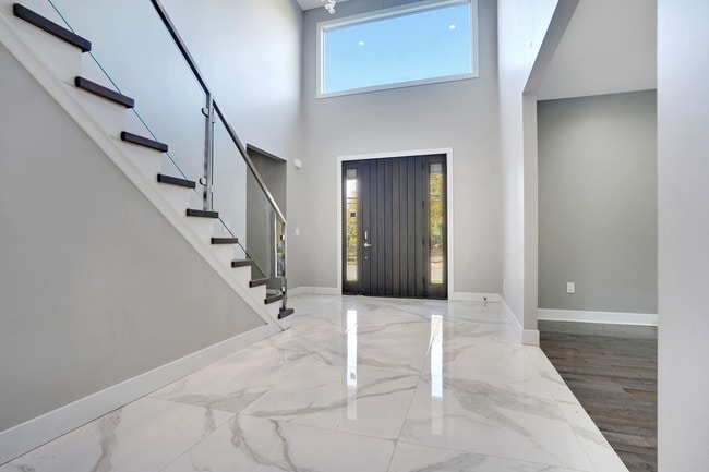 Foto del edificio - 98 Hollywood Ave