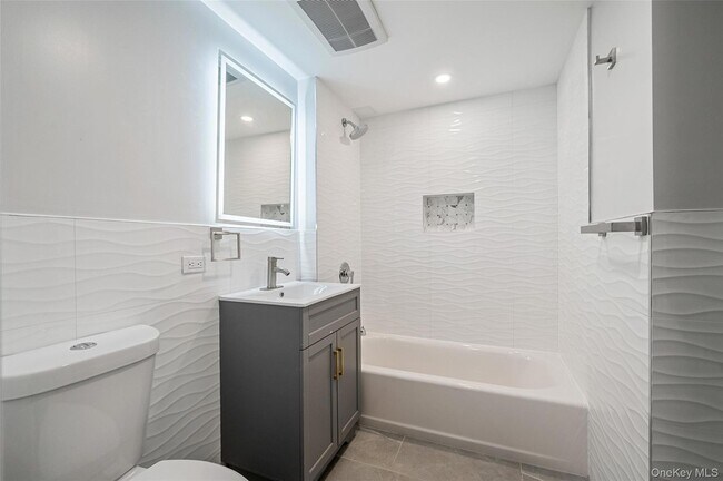 Foto del edificio - 43-34 53rd St