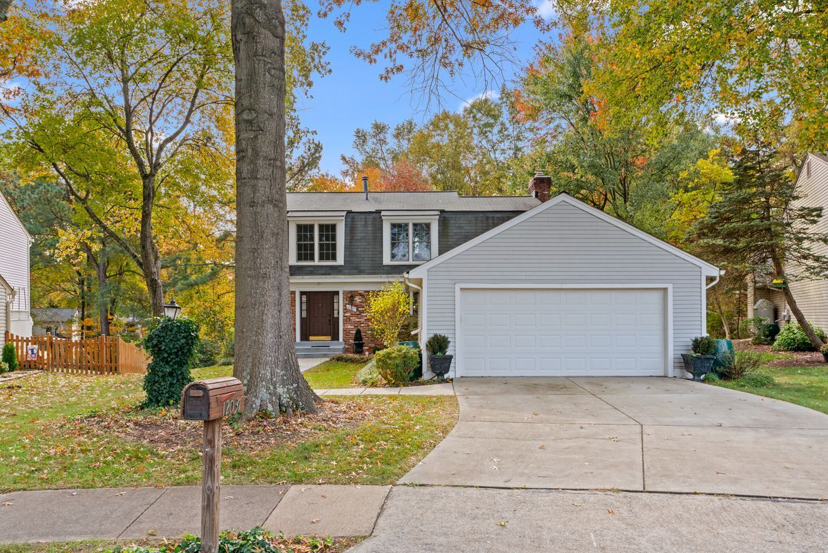 Primary Photo - 12037 Stoneford Dr