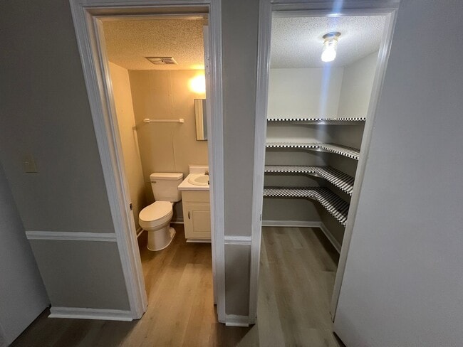 Foto del edificio - 300 F.B.S. INVESTMENTS, LLC